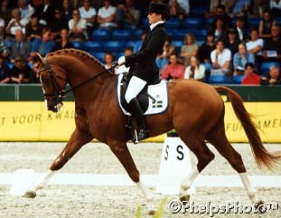 Swedish Minna Telde on Maistic at the 1999 World Championships for Young Dressage Horses :: Photo © Mary Phelps