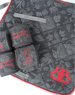 The exclusive Royal Horse Outlet "Horse Sport" collection: a saddle pad with original flower motive in velvet