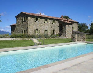 Stunning Tuscan countryside retreat! Unique Tuscan villa in authentic Casa Colonica style with large garden and swimming pool