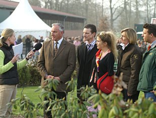 Klaus Balkenhol at the 2009 Classical Sales Warendorf Seminar together with organizers Susanne Miesner and Fabian Scholt (on the right)