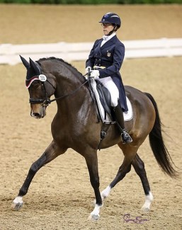 Heather Mason and RTF Lincoln claimed victory on the first day of the 2019 US Dressage Finals :: Photo © Sue Stickle