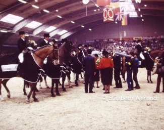 The 1986 World Cup Finals in 's Hertogenbosch (NED) were the first of a successful series based on kur to music riding :: Photos © Elisabeth Weiland