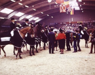 The 1986 World Cup Finals in 's Hertogenbosch (NED) were the first of a successful series based on kur to music riding :: Photos © Elisabeth Weiland