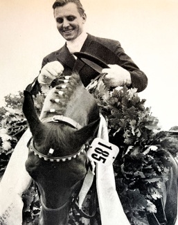 Hamburg Dressage Derby winner in 1967: Udo Nesch on Reiner Klimke’s Arcadius who was the best horse in the final :: Photo © Frömming archive