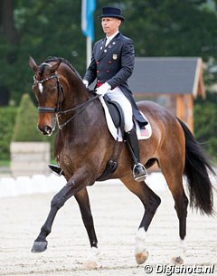 Steffen Peters Beats Compatriot Graves In 2016 Cdi Roosendaal Grand Prix Cdi3*int i — intermediate i. eurodressage