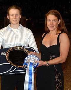 Emma Hindle (right) at the 2008 CDI-W London