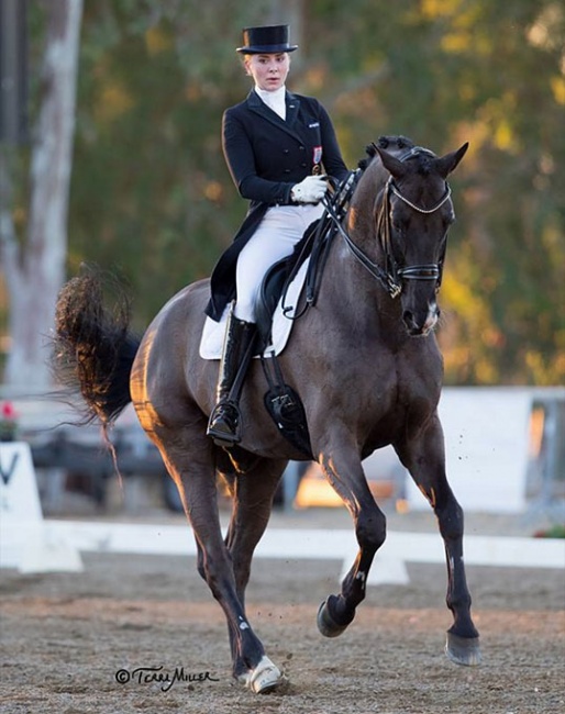 Sarah Runge and Dark Dynamic at the 2018 CDI-W Temecula :: Photo © Terri Miller