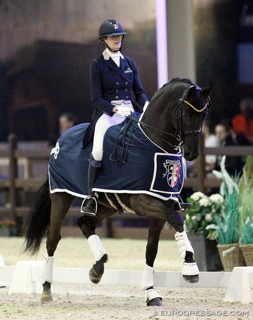 Jorinde Verwimp on Arie Sollenburg in the GP prize giving ceremony at the 2018 CDI Lier :: Photo © Astrid Appels