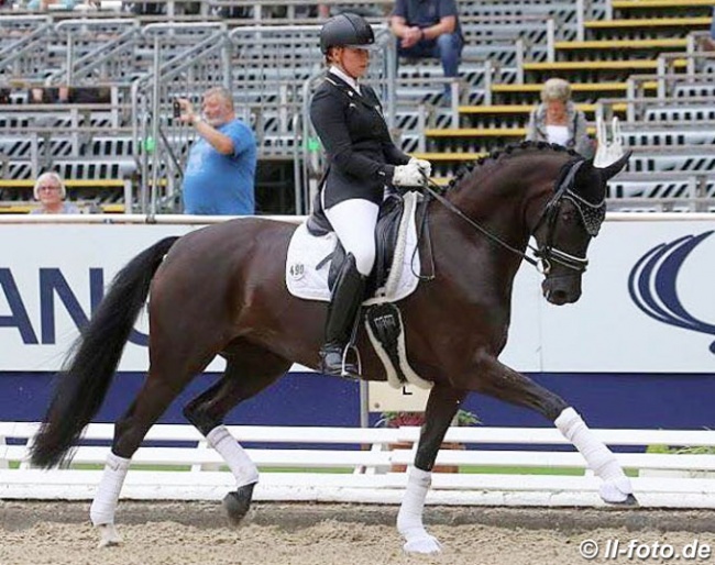 Alexa Westendarp and Four Seasons at the 2017 Bundeschampionate :: Photo © LL-foto