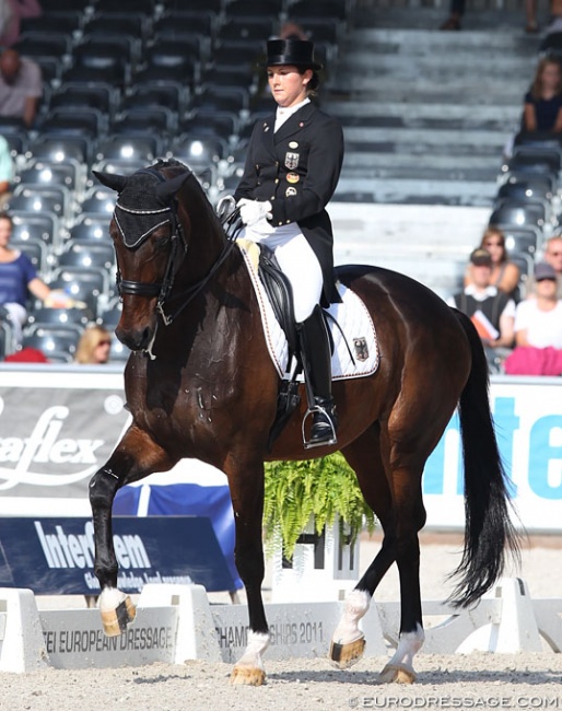 Victoria Michalke and Pavarotti in the U25 Division at the 2011 European Championships in Rotterdam :: Photo © Astrid Appels