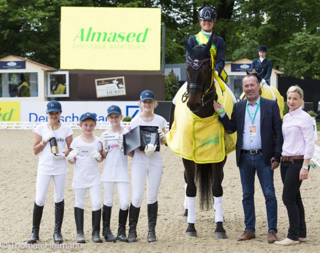 Anne Lehmann and Don Juan win the Prix St Georges in the 2018 Almased Dressage Amateurs bronze tour in Hamburg :: Photo © Thomas Hellmann
