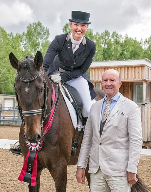 Julia Vysniauskas and Dream Diamond with judge Eddy de Wolf at the 2018 CDI Calgary :: Photo © Amanda Ubell