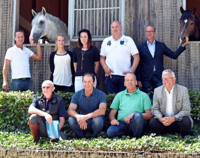 Team Leudelange  Row top from left: Sascha Schulz, Helena Bicker, Nina Klemann, Claude Klemann, Christof Umbach Row below from left.: Patrice Mourruau, Jos Sunnen, Rol Mathay and as a representative of the community Leudelange Jean-Paul Sunnen