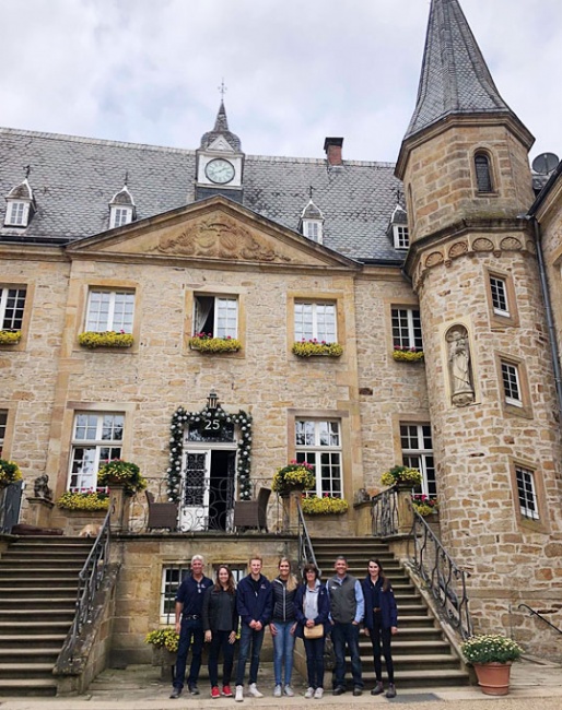 Tour participants at the home of Isabelle Heereman zu Zuydtwyck, who hosted them. (Left to right) Chef d’Equipe George Williams; US Equestrian’s Director of Dressage National Programs, Hannah Niebielski; Ben Ebeling; Callie Jones; Janie Jones; Dr. Fred Nostrant, Hagen Team Vet; and Anna Weniger :: Photo: Rosa von Fürstenberg