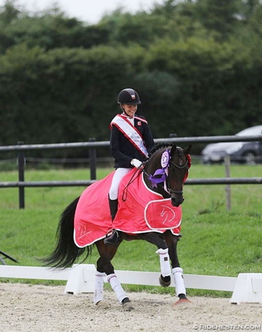 Alexander Yde Helgstrand and Claire win the 2018 Danish Pony Championships :: Photo © Ridehesten