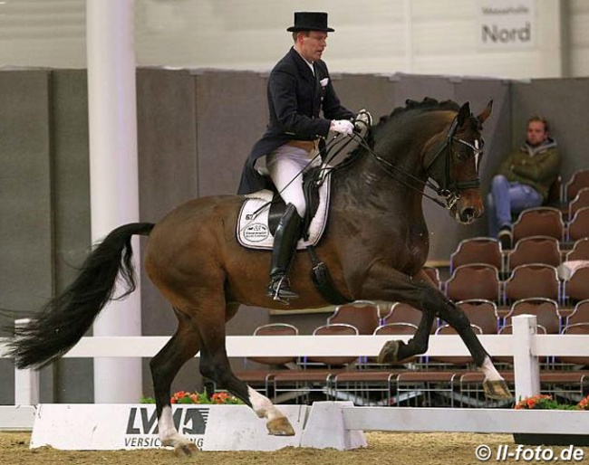 Oliver Oelrich and Baccardi at the 2018 CDN Munster Indoor :: Photo © LL-foto