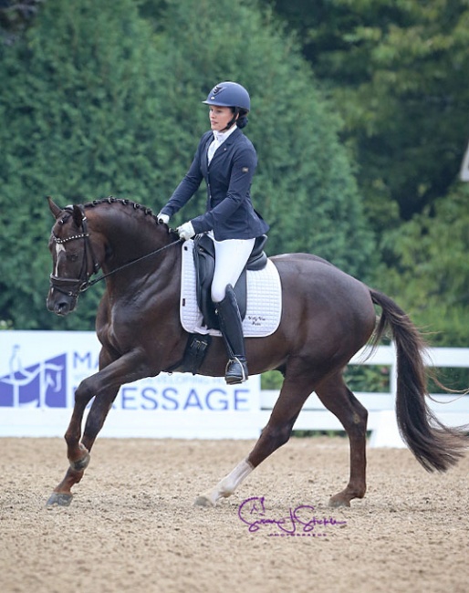 Emily Miles and Sole Mio Win the 4-year old division at the 2018 U.S. Young Horse Championships :: Photo © Sue Stickle