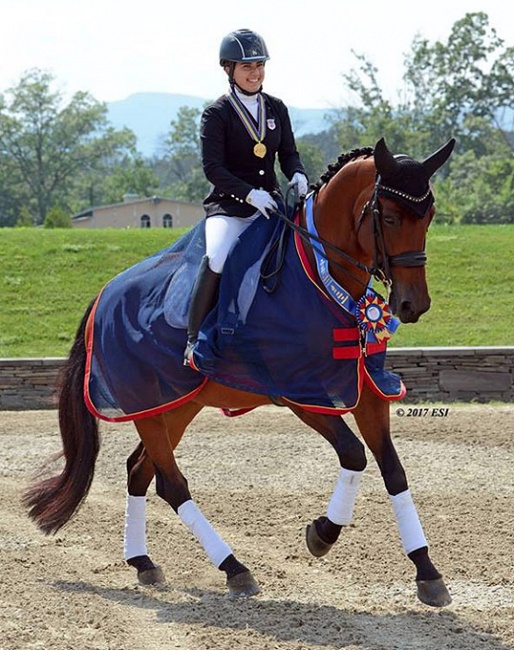 Aleyna Dunn and Bivera won individual test gold at the 2017 North American Junior  Riders Championships :: Photo © ESI Photography