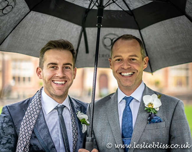 Darren Hicks and Spencer Wilton got married ! :: Photo © Leslie Bliss