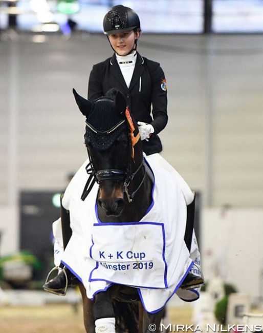 Emma Gömmer and Sir Robin Off Loxley win the junior division of the Preis der Zukunft at the 2019 CDN Munster Indoor :: Photo © Mirka Nilkens