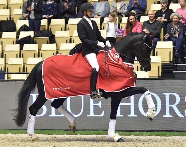 Andreas Helgstrand and Queenparks Wendy win the 2019 DWB Young Horse Championships :: Photo © Ridehesten