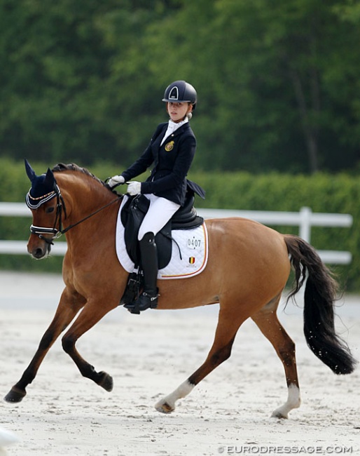 Belgian pony rider Noa Joosen and Miss Miracle at the 2019 CDIO Compiègne :: Photo © Astrid Appels