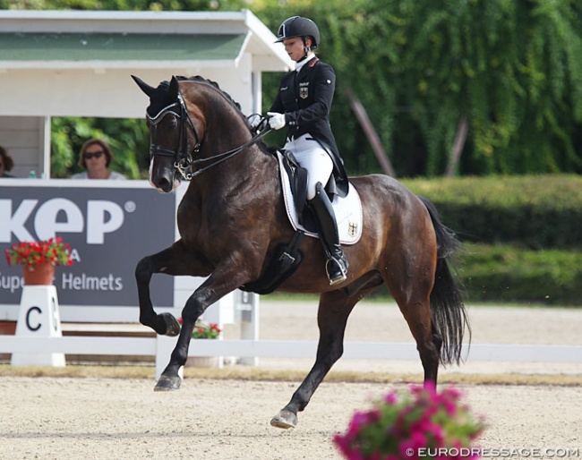 Jana Schrödter and the Oldenburg bred Der Erbe win the 2019 European Junior Riders Championships :: Photo © Astrid Appels