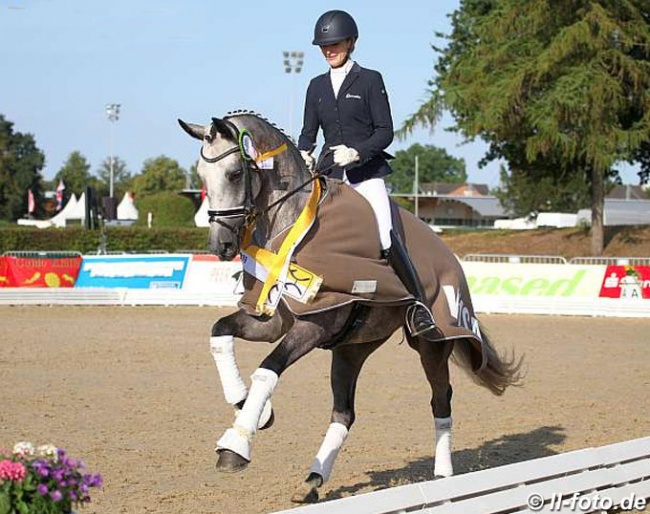 Beatrice Buchwand and Be Happy win the 4-yo Mare & Gelding division at the 2019 Hanoverian Young Horse Championships :: Photo © LL-foto