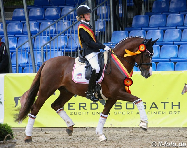 Sophie Luise Duen and Cosmo Royale win the 5-year old dressage pony finals at the 2019 Bundeschampionate :: Photo © LL-foto