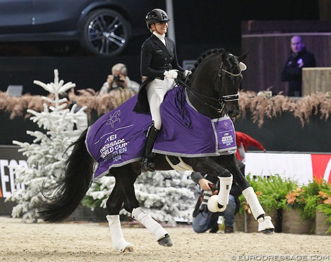 Emmelie Scholtens and Desperado win the 2019 CDI-W Mechelen Kur to Music :: Photo © Astrid Appels