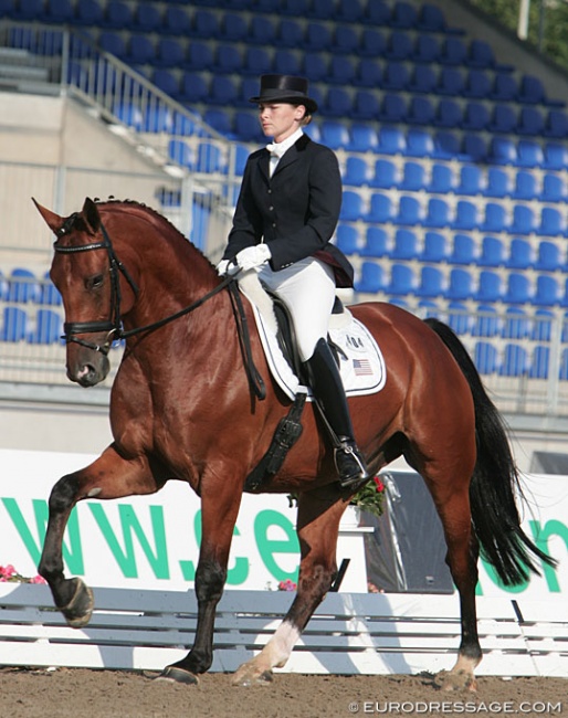 Teresa Butta-Stanton on Unitas at the 2006 World Young Horse Championships in Verden :: Photo © Astrid Appels