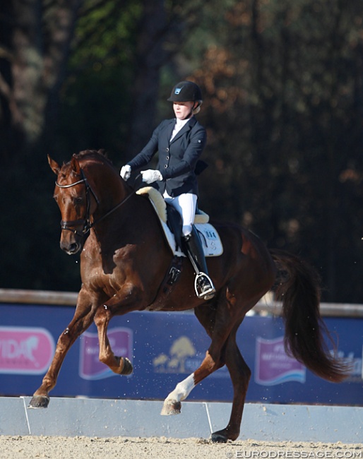 Jeanna Hogberg and Springbank VH at the 2015 CDI Vidauban :: Photo © Astrid Appels