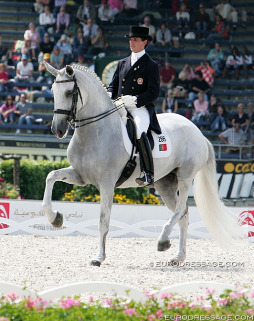 Miguel Ralao Duarte and Oxalis de Meia Lua at the 2006 World Equestrian Games :: Photo © Astrid Appels
