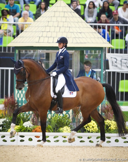 Yvonne Losos de Muniz and Foco Loco W at the 2016 Olympic Games :: Photo © Astrid Appels