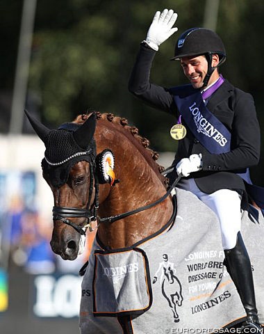 At the 2018 World Young Horse Championships, the riders got a medal, the horse's a champion's blanket and ribbon :: Photo © Astrid Appels