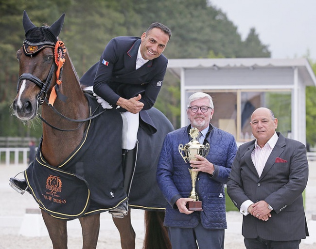 French team rider Alexandre Ayache with judge Peter Holler and show host Arie Yom-Tov at the 2019 CDI-W Budapest :: Photos © Anett Somogyvari