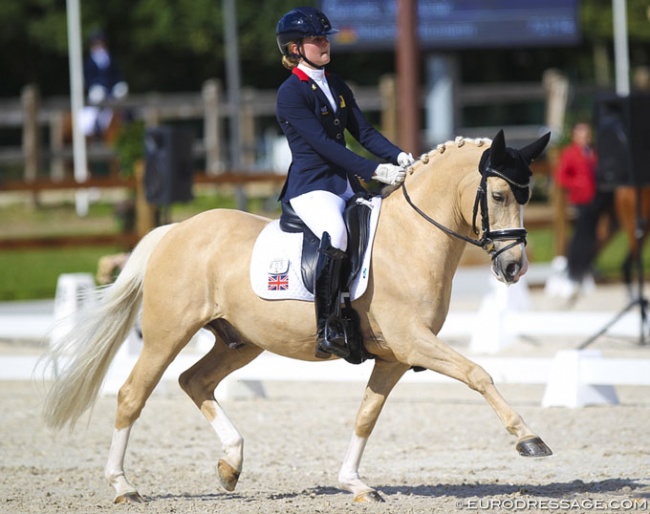 Annabella Pidgley and Cognac at the 2020 CDI Grote Brogel in Belgium :: Photo © Astrid Appels
