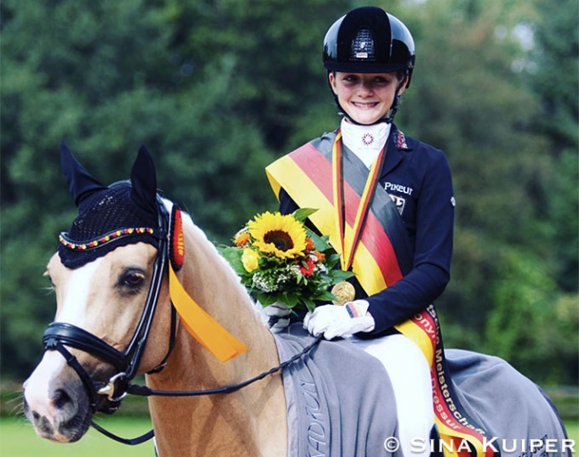 Rose Oatley and Daddy Moon are the 2020 German Pony Champions :: Photo © Sina Kuiper