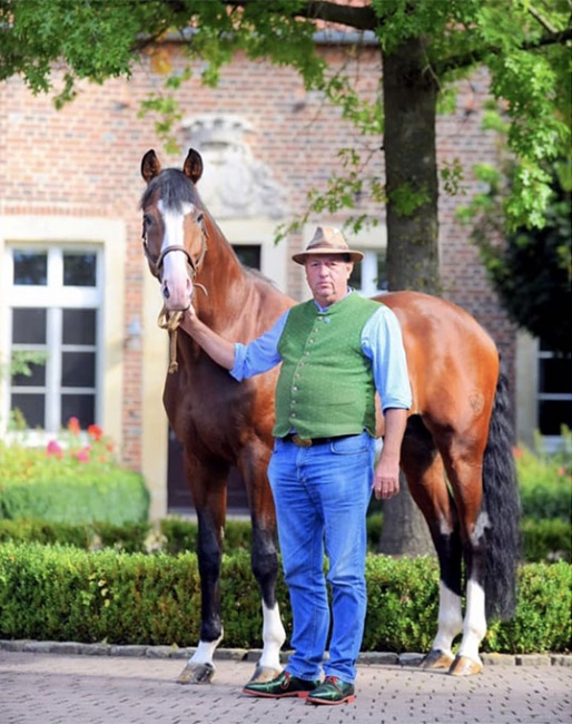 Thurengeti project leader Heinz Bley with Farbenspiel :: Photo © Thoms Lehmann