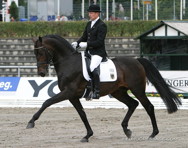 Oliver Luze and Carabas at the 2004 World Young Horse Championships in Verden :: Photo © Astrid Appels