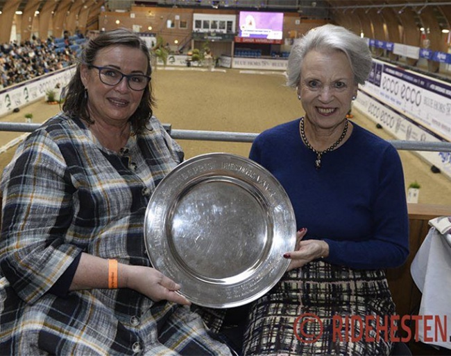 Hanni Toosbuy Kasprzak Receives 2020 Lis Hartel Memorial Trophy
