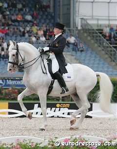 Photo Balagur WEG 2006 (ED archive) Despite having been significantly croup high, Alexandra Korelova’s Orlov trotter Balagur was able to collect that well he always stood out with his copybook piaffes in which he truly gave the impression of the ‚dancing horse‘ :: Photo © Astrid Appels