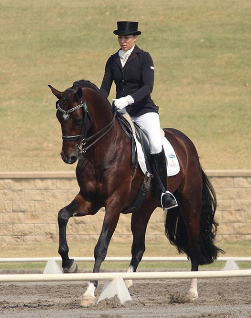 Melissa van den Berghe and Dornkaart at the 2011 CDN Sydney :: Photo © Venhaus/Wilson
