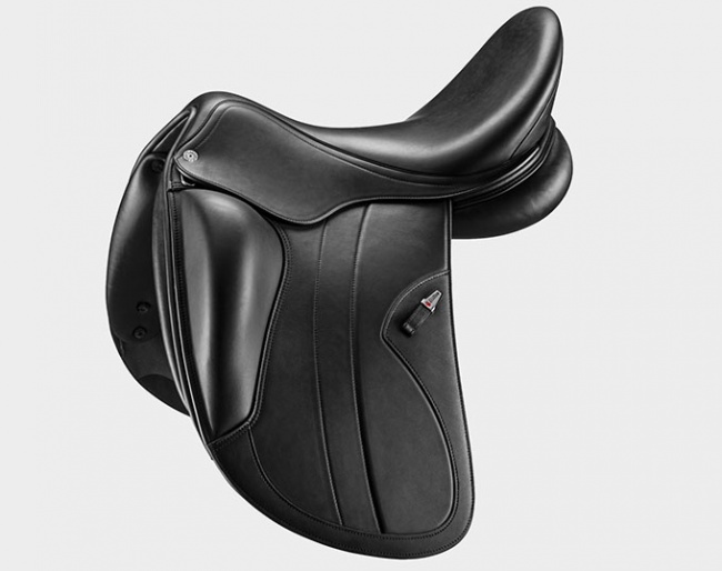 Kalifornia, a new dressage saddle handcrafted at Selleria Equipe in Italy