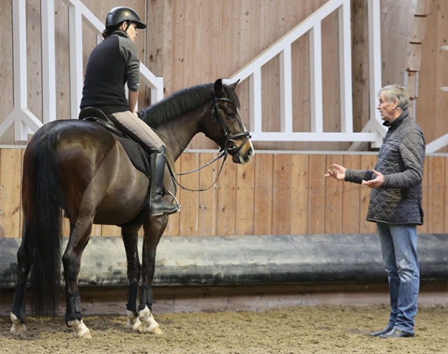Ekkehard Rönnefarth teaching a clinic in Switzerland :: Photo © sesa-horses.ch
