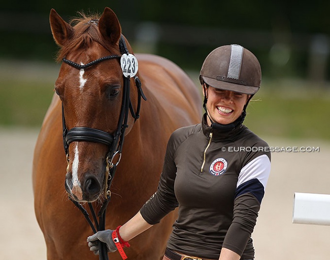 Russian rider Olga Slascheva is also ready for Compiègne. Big smile at the trot up :: Photo © Astrid Appels