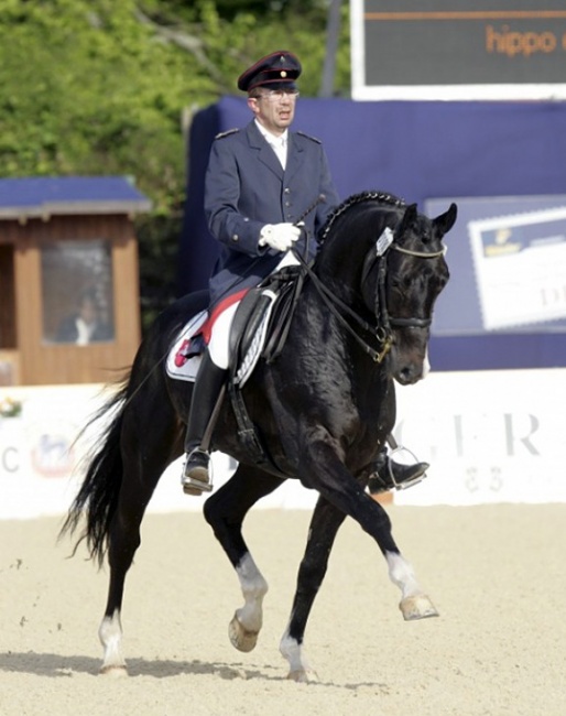 Hans-Peter Klaus and Contendros Bube at the 2010 CDI Lingen :: Photo © Julia Rau