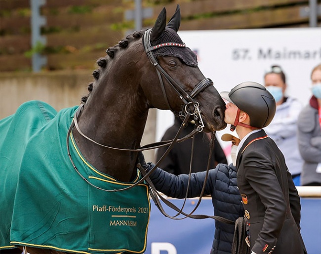 Raphael Netz and Elastico at the 2021 Piaff Forderpreis in Mannheim :: Photo © Lafrentz