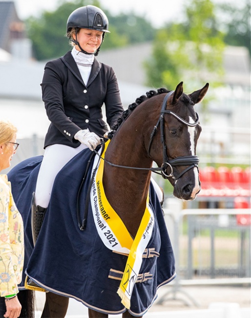 Anne Maria Kleemann and Sedamo K (by Secret/Dancier) at the 2021 Hanoverian Young Horse Championships :: Photo © Hannoveraner verband