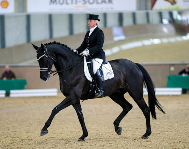 Beate Schulz-Matthies competing Antius in Luxembiurg in 2009 :: Photo © Digishots